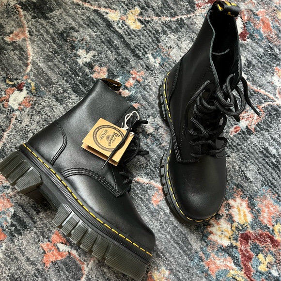 Dr. Martens Shoes - Dr. Martens Platform size 7